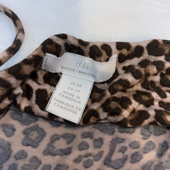 h&m cheetah romper - Picture 3 of 3